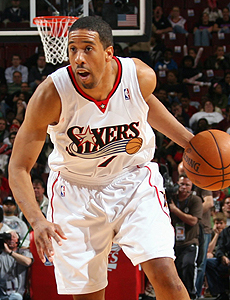 他通过社交 他通过社交