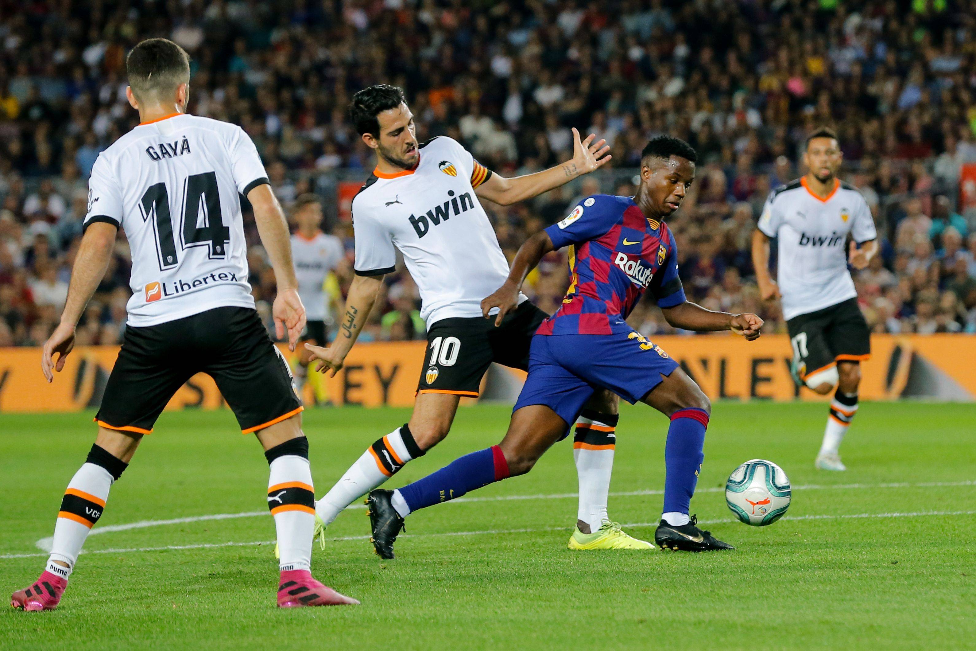 扮演重要角 扮演重要角