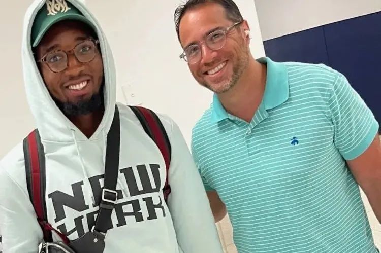 手长英雄完 手长英雄完